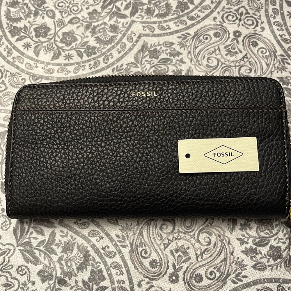 Fossil Tara Clutch